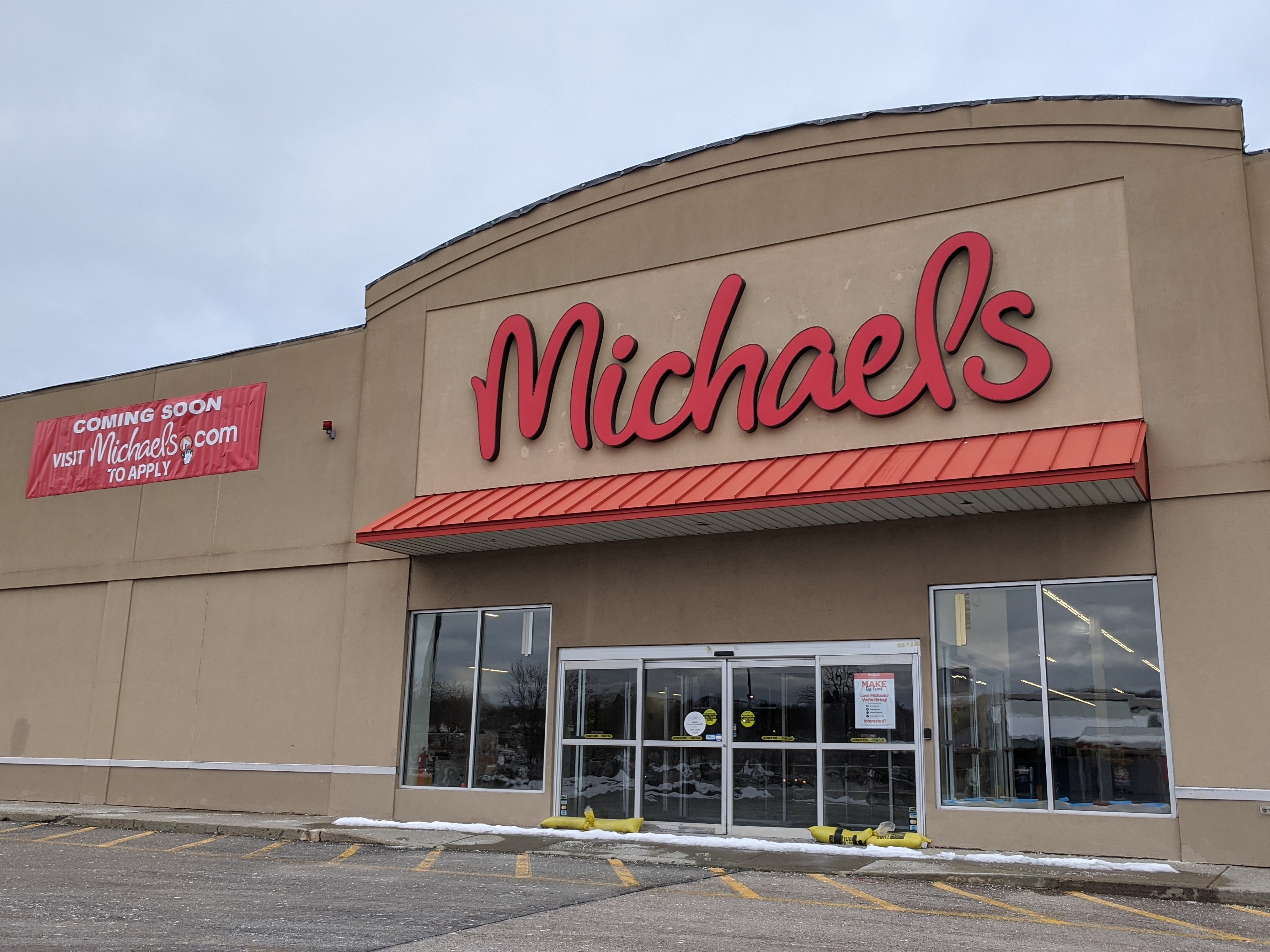 Arts and crafts retailer Michaels worries about impact of bigger China  tariffs on your spending
