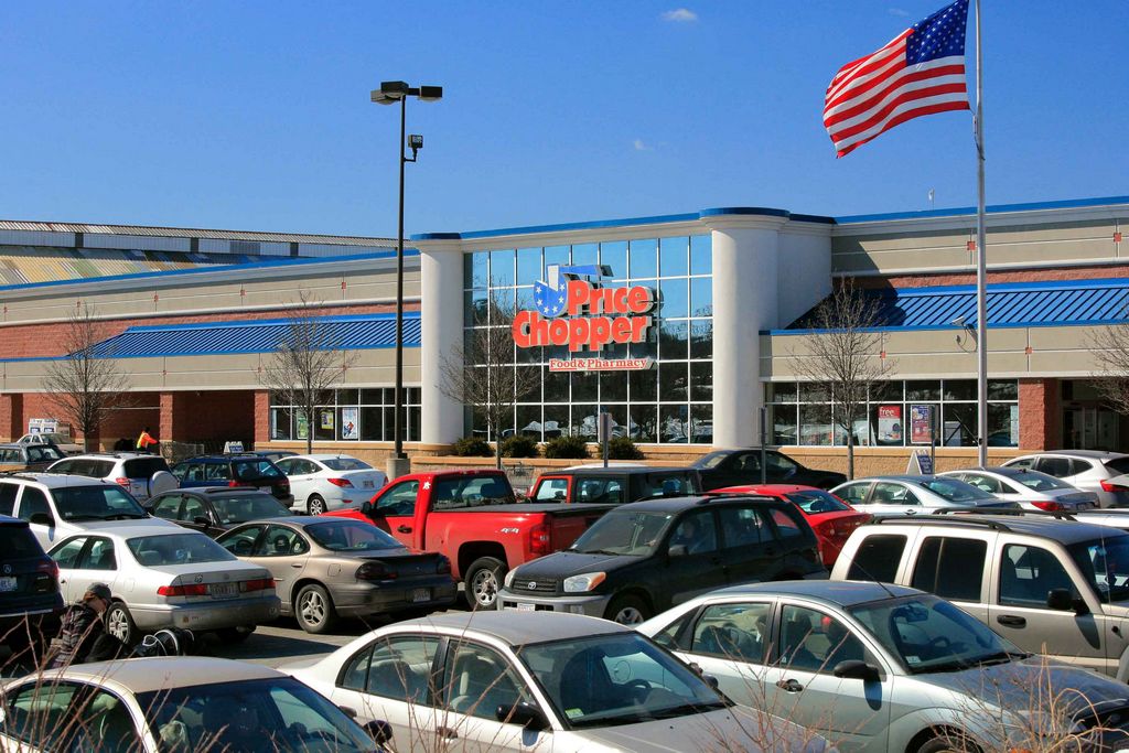 Price Chopper sued over OT wages | Worcester Business Journal